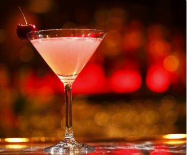 在家也可以調(diào)的六款雞尾酒，在家就能喝上雞尾酒不用出門了